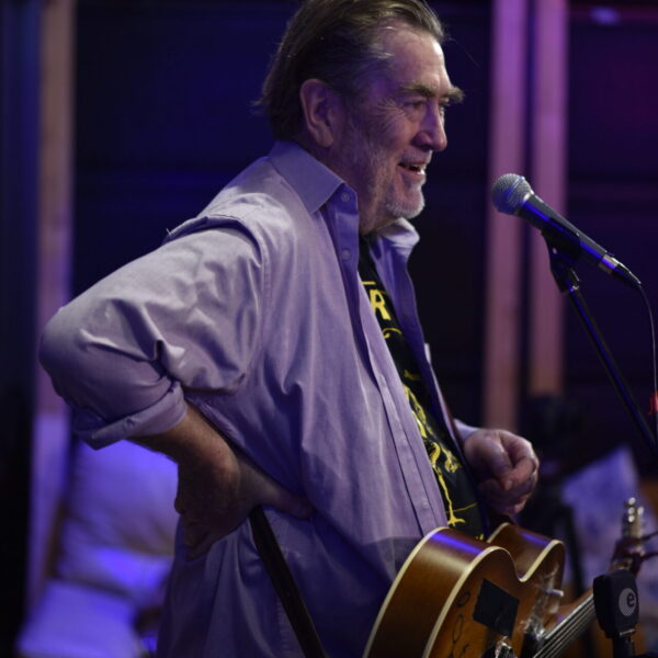 Mick Thomas and the Roving Commission